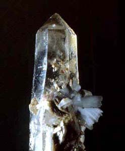 bertrandite upon quartz