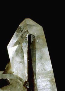 epidote inclusions in quartz