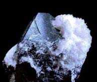 bavenite  classic occurrences upon  quartz crystals of Baveno